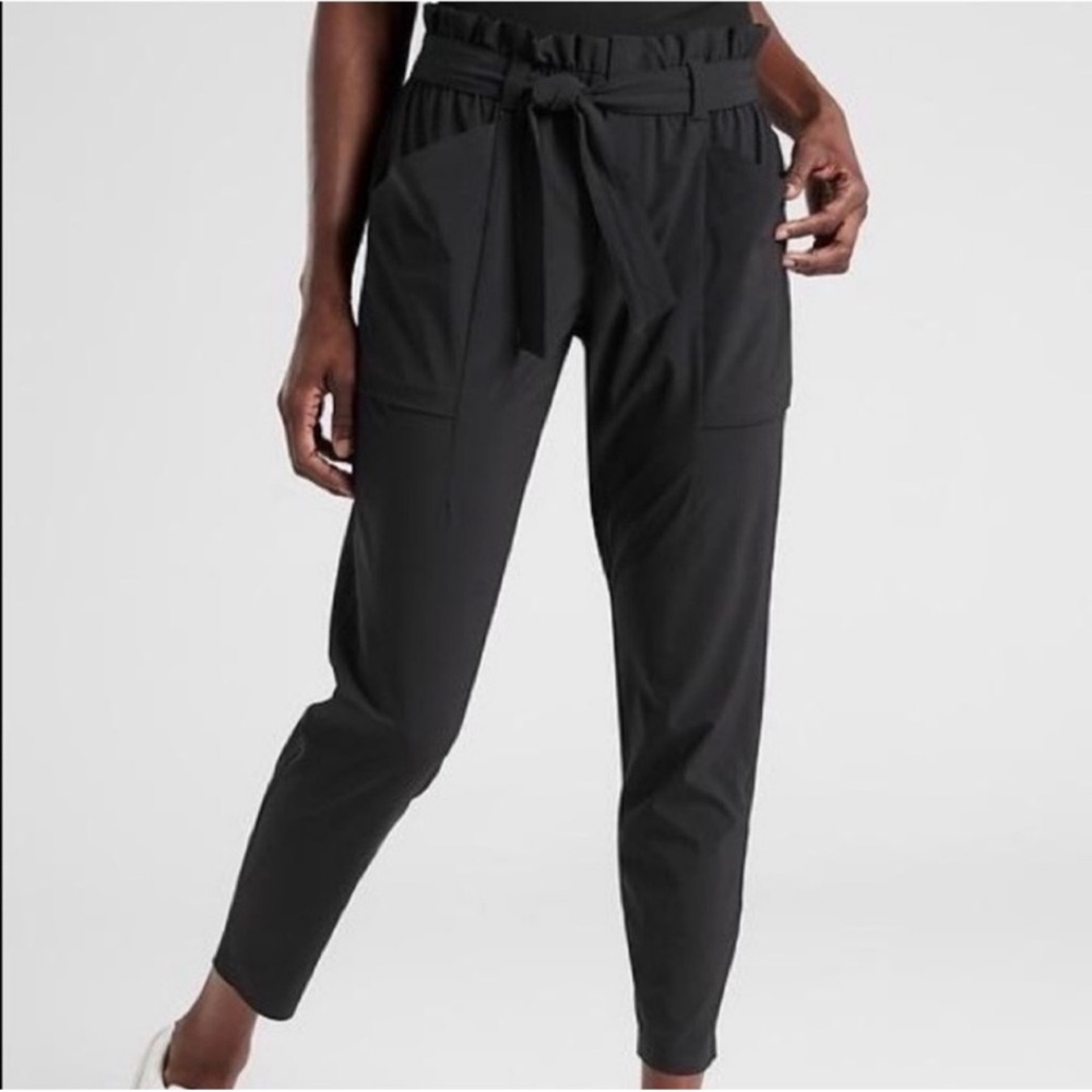 Athleta Skyline II Black Featherweight Paper Bag Tie Waist Ankle Work Pants 4